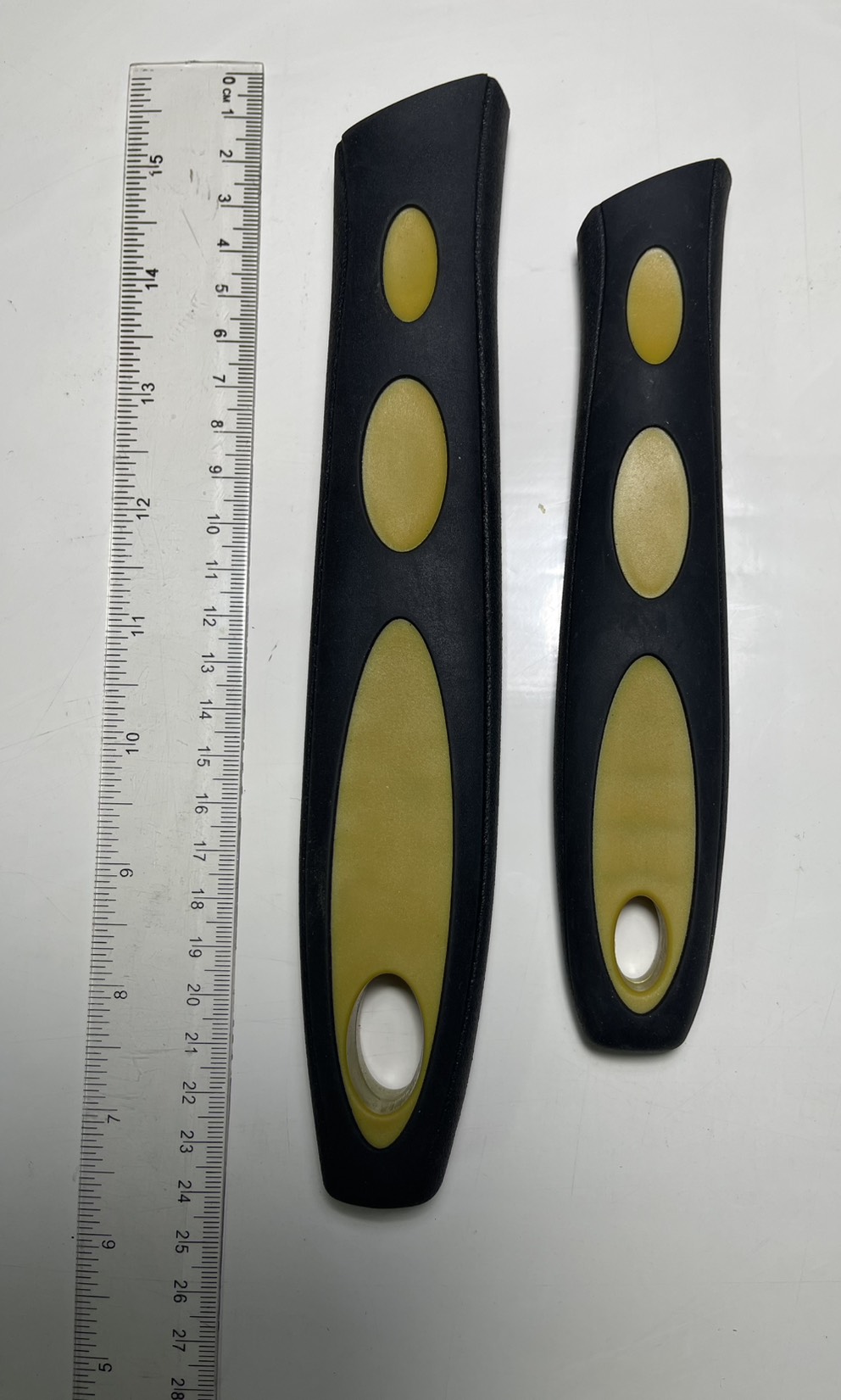 6.同款不同尺寸膠柄，模座共用，替換模仁及芯棒以節省模具成本